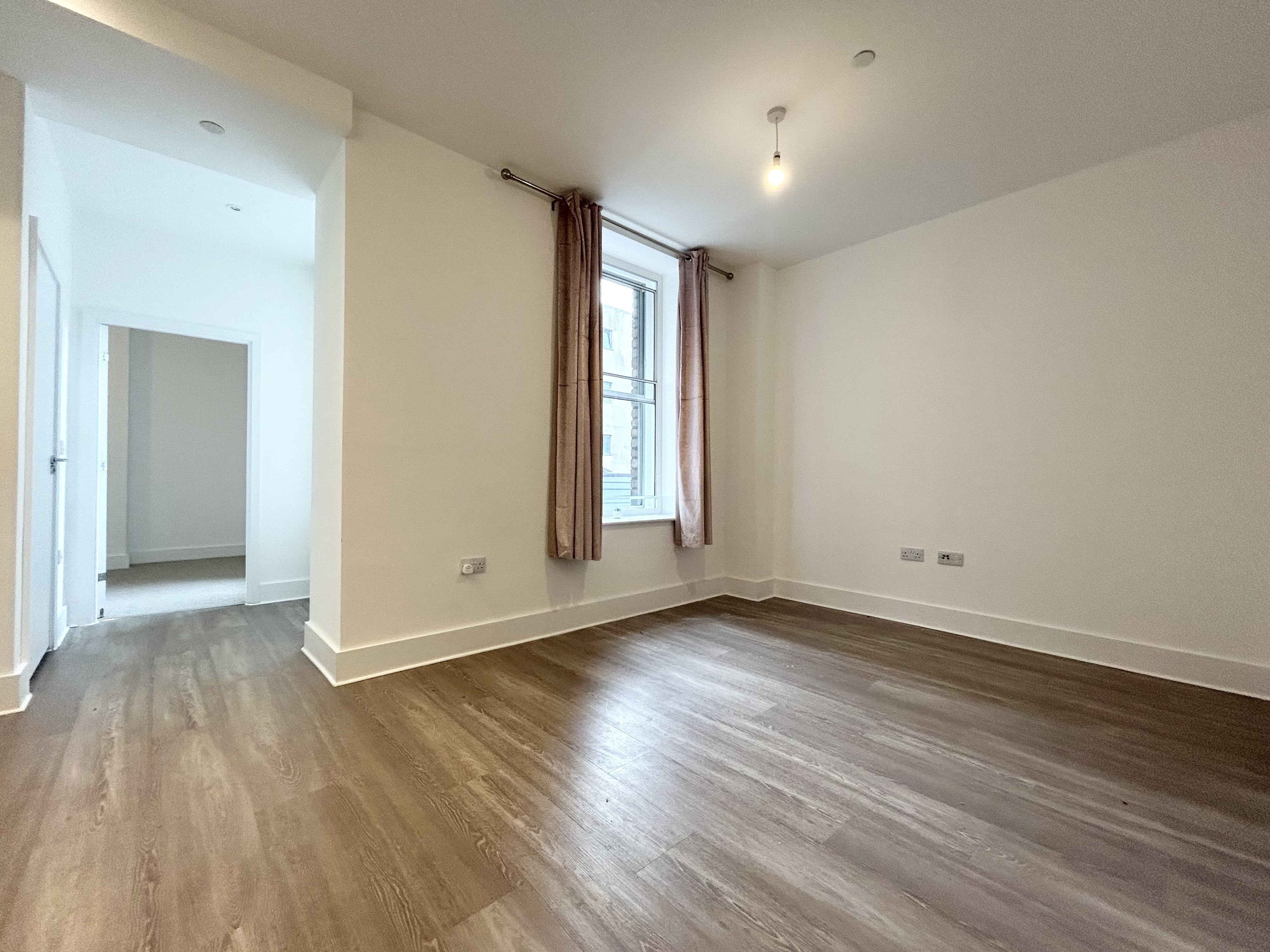 Flat Baldwin Street in Bristol