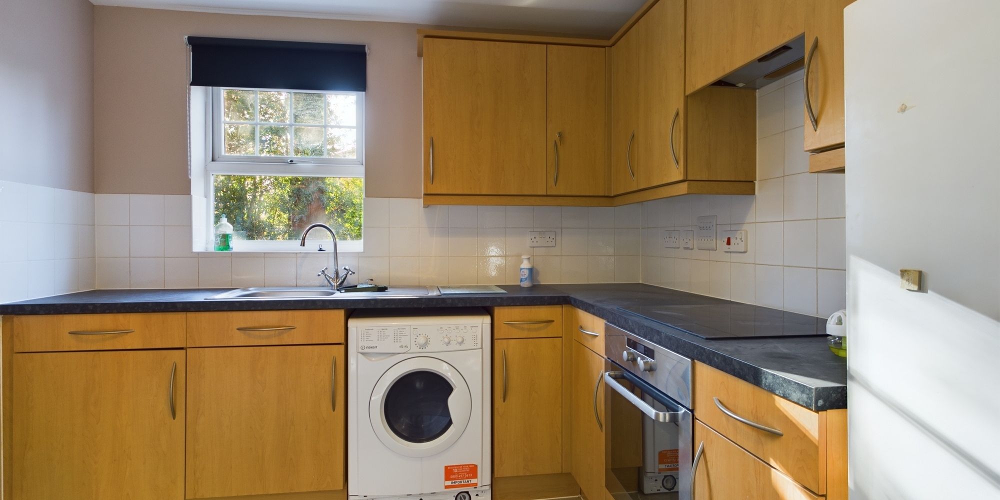 Flat Worth Park Avenue in Crawley