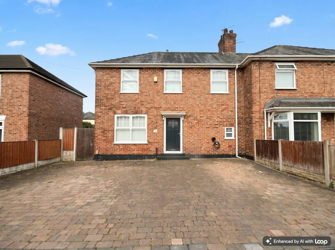 House Cypress Avenue in Widnes
