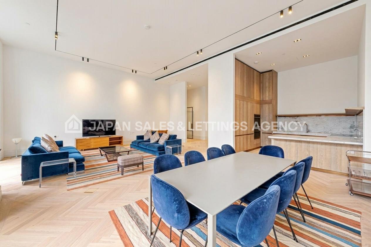 Flat Queensway in City of Westminster