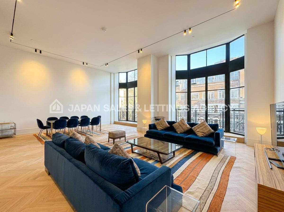 Flat Queensway in City of Westminster