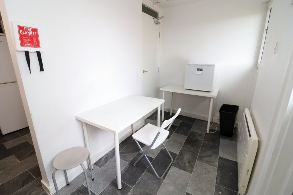 Room Globe Road in Greater London