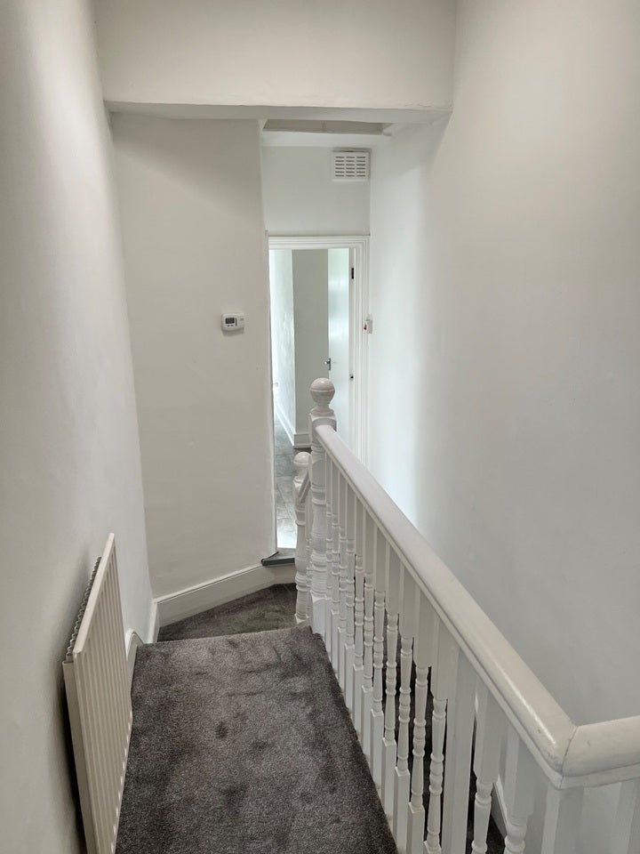 Flat Mount Pleasant Road in Greater London