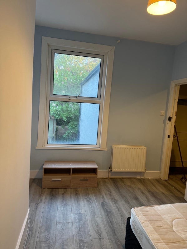 Room Sandringham Road in Greater London