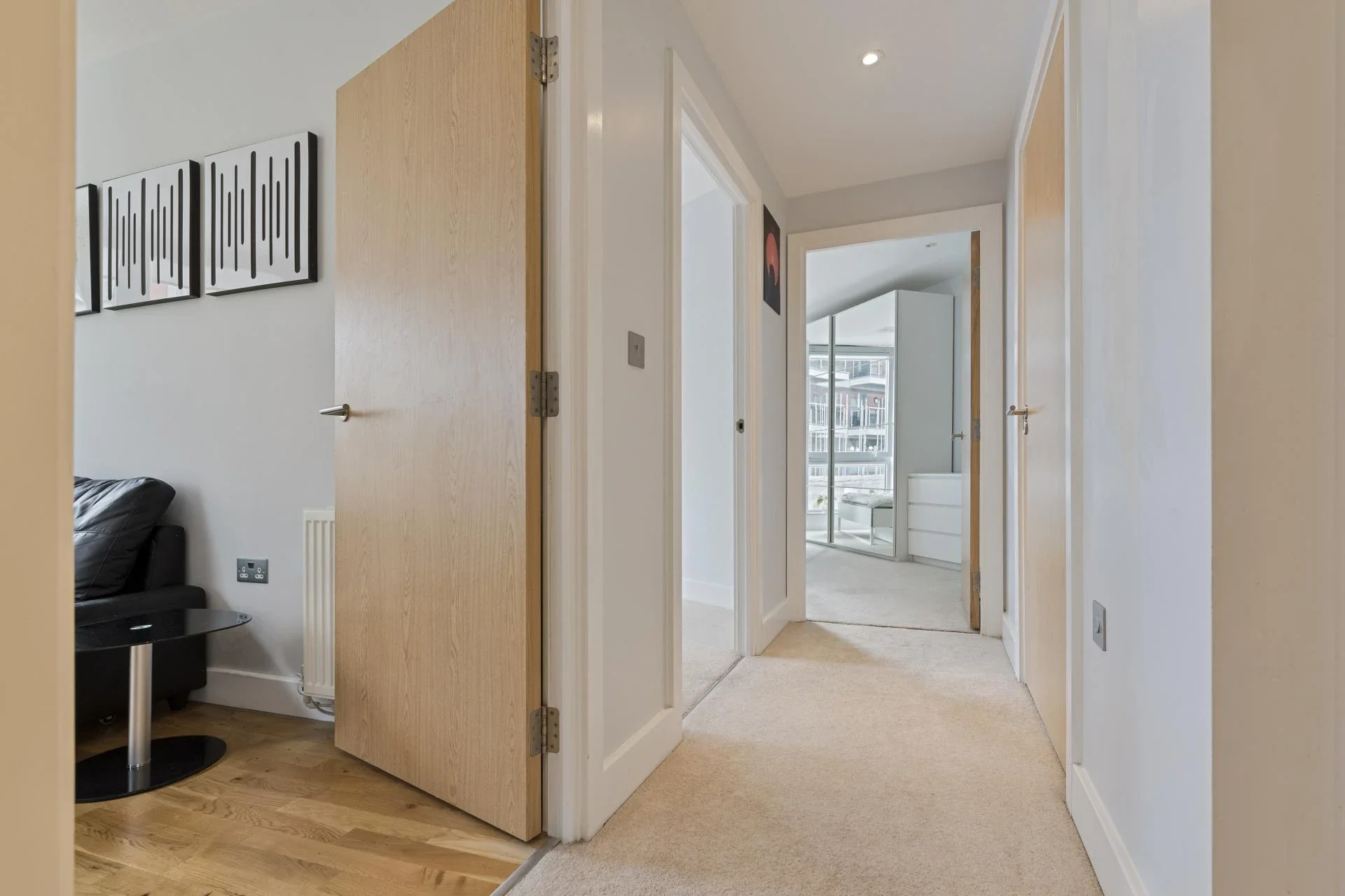 Flat Dominion Walk in Greater London