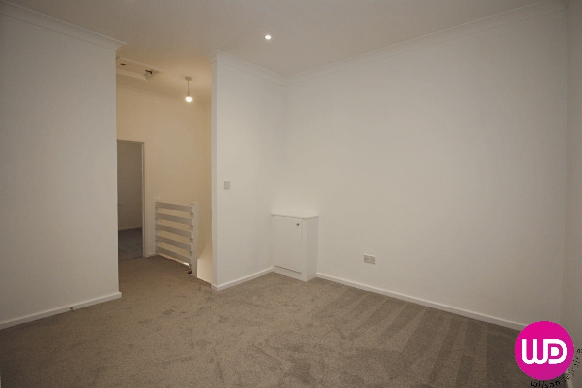 Flat St Lawrence Square in Newcastle upon Tyne