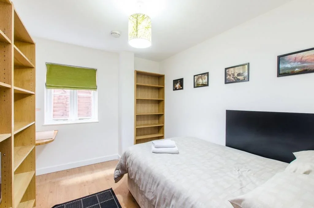 Flat Finchley Road in Greater London
