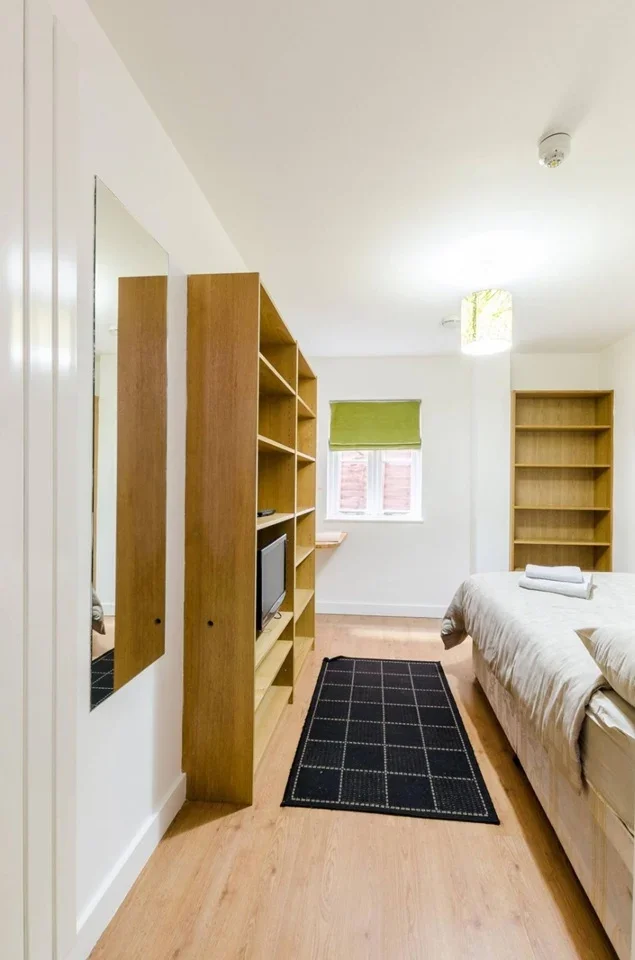 Flat Finchley Road in Greater London