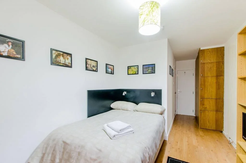 Flat Finchley Road in Greater London