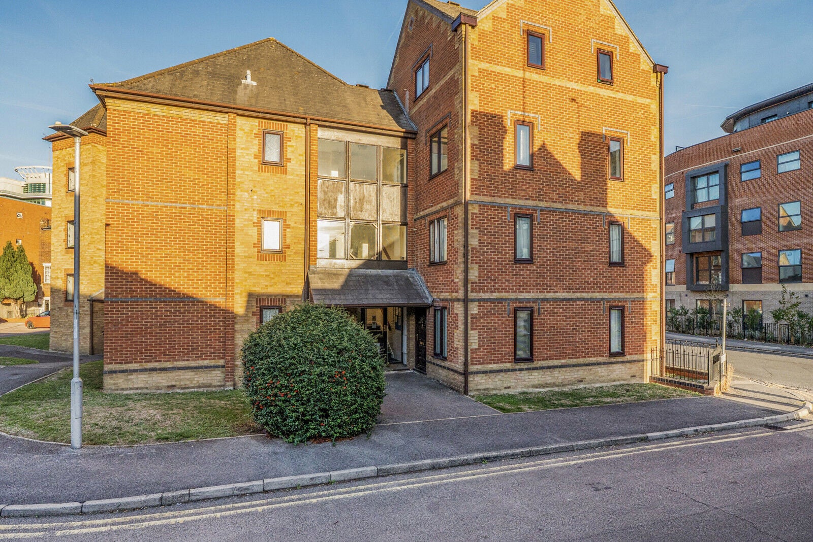 Flat Caversham Road in Reading