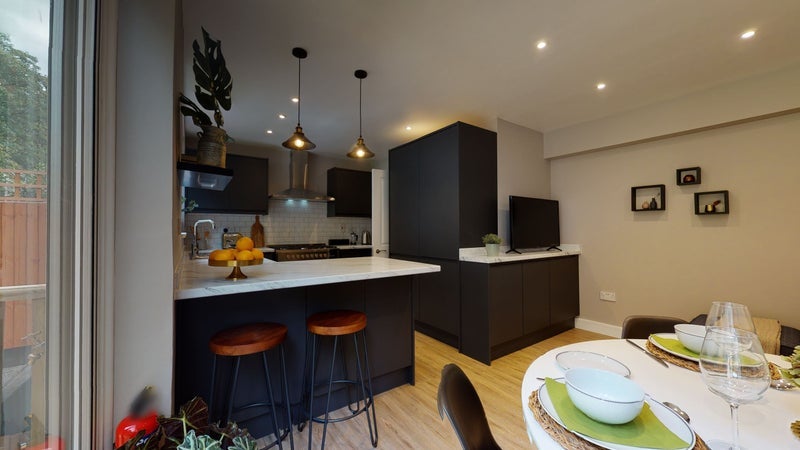 Room Madeira Avenue in Greater London