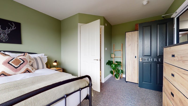 Room Madeira Avenue in Greater London