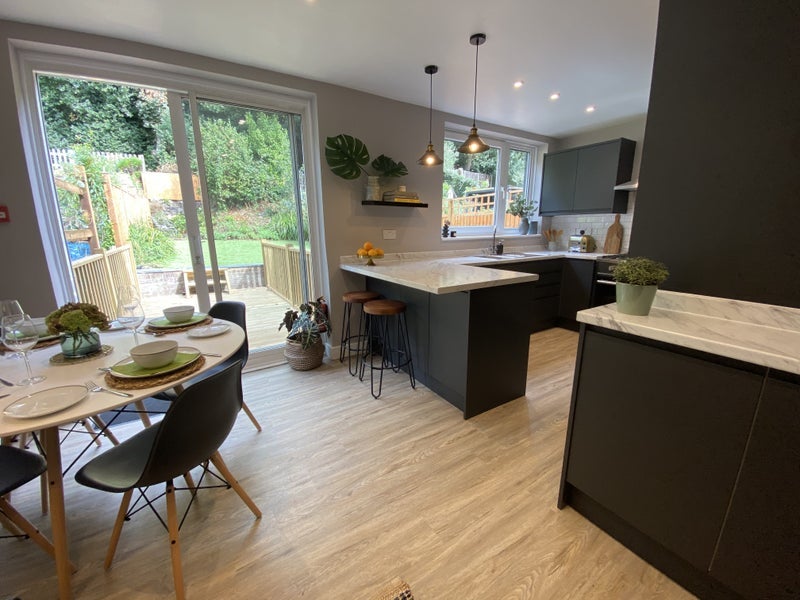 Room Madeira Avenue in Greater London
