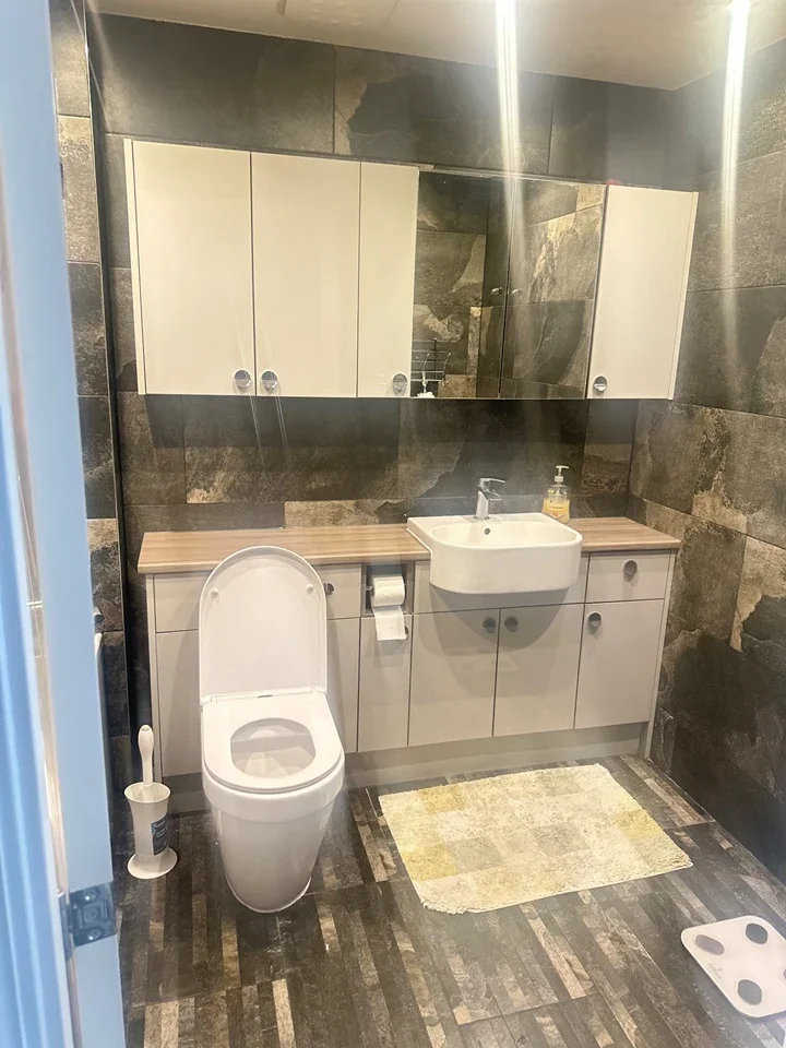 Room Burroughs Drive in Dartford
