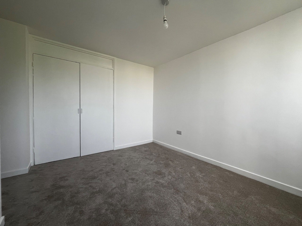Room Culvert Road in Greater London