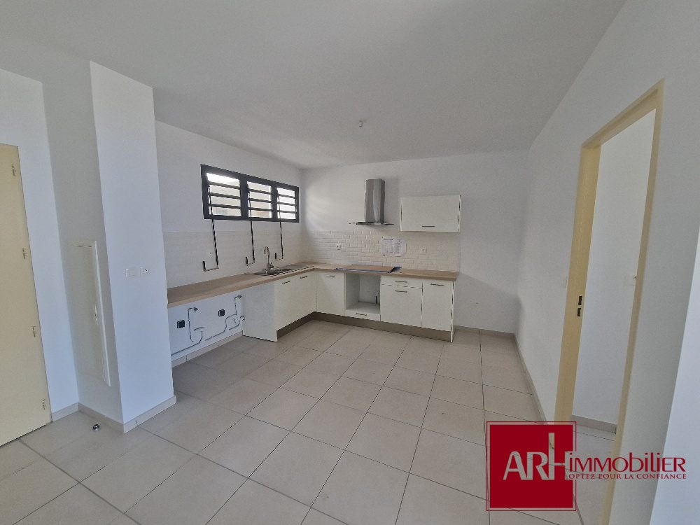 Flat Rue Victor le Vigoureux in Saint-Pierre