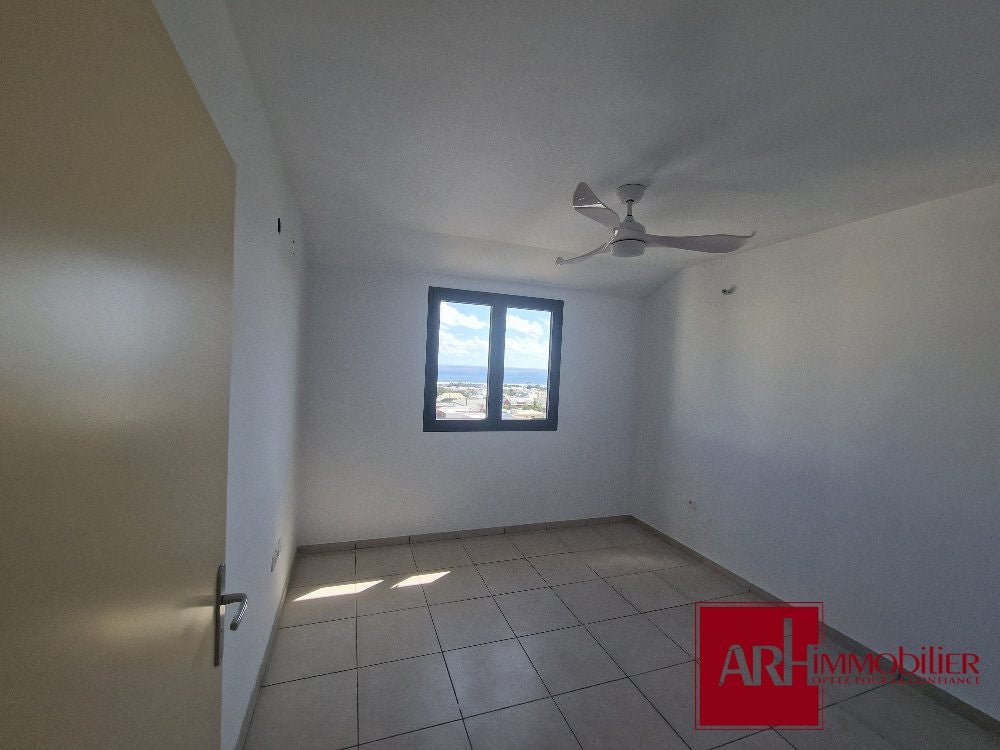 Flat Rue Victor le Vigoureux in Saint-Pierre