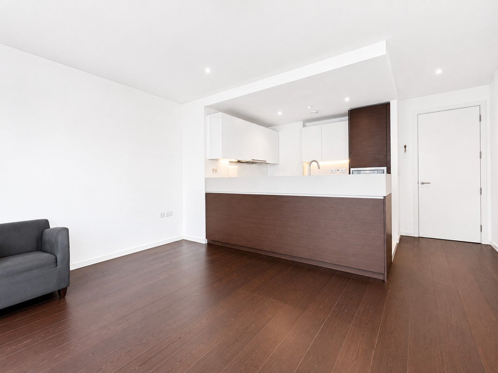 Flat Baltimore Wharf in Greater London