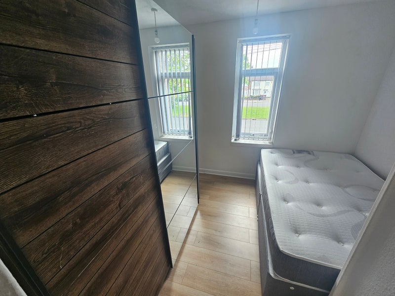 Room East Lancashire Road in Liverpool
