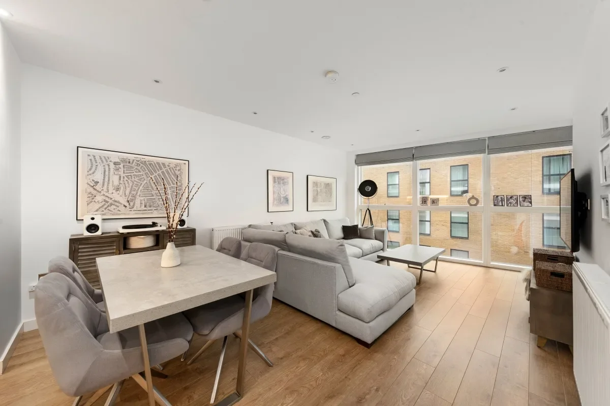 Flat Harrison Walk in Greater London