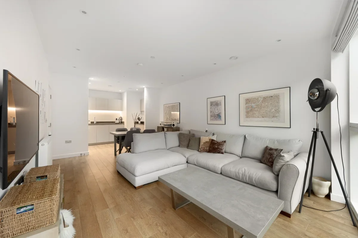 Flat Harrison Walk in Greater London