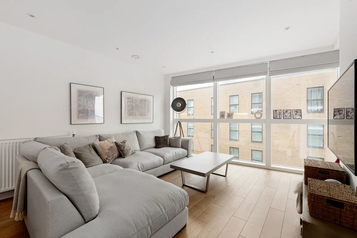 Flat Harrison Walk in Greater London