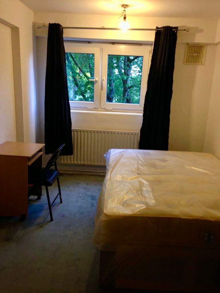 Flat Paul Street in Greater London