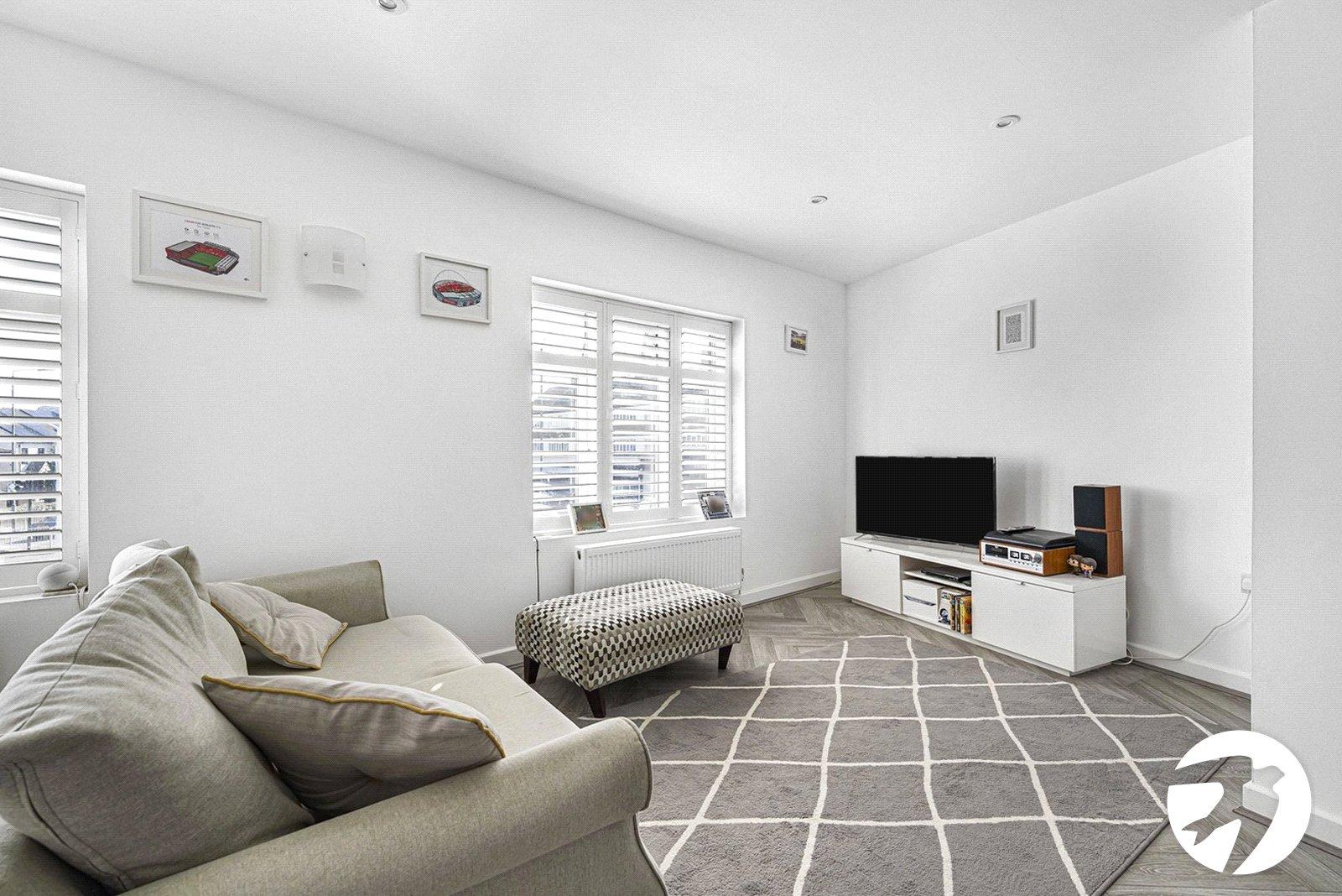 Flat Bellegrove Road in Greater London