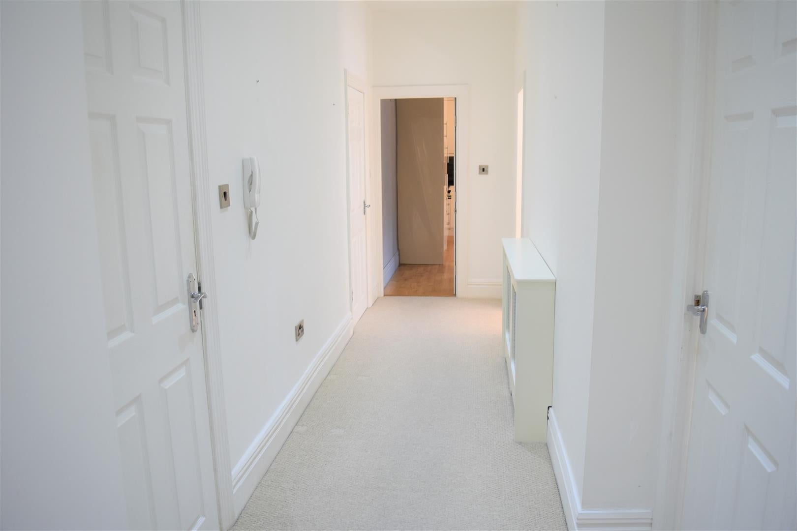 Flat Leeds Road in Harrogate
