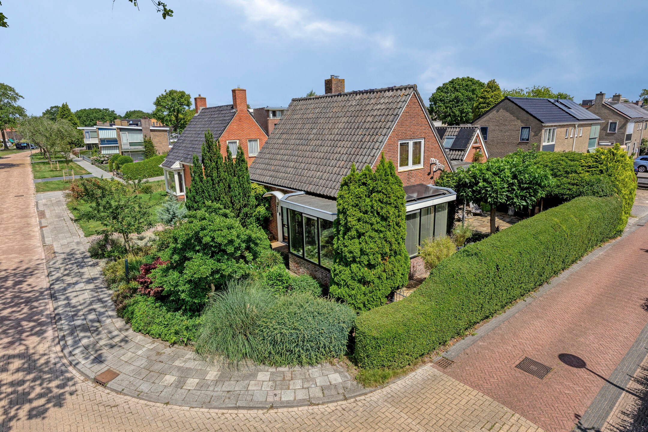 Huis Van Panhuyslaan 42 in Leek