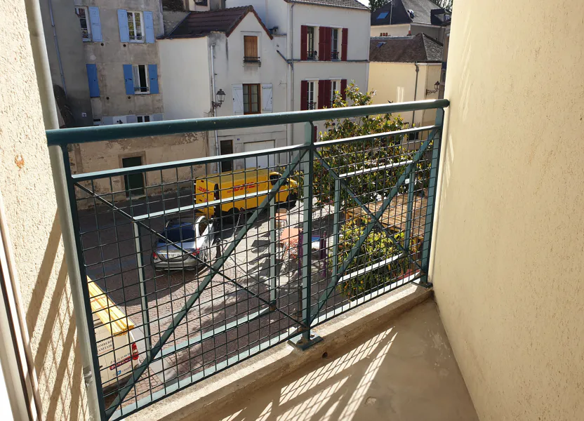 Flat Rue du Président Despatys in Melun