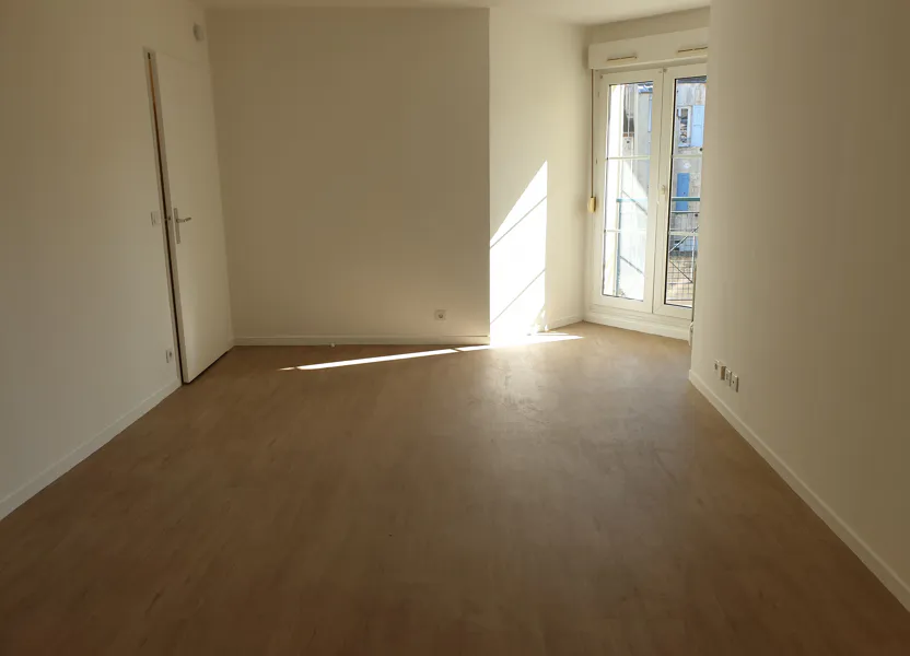 Flat Rue du Président Despatys in Melun