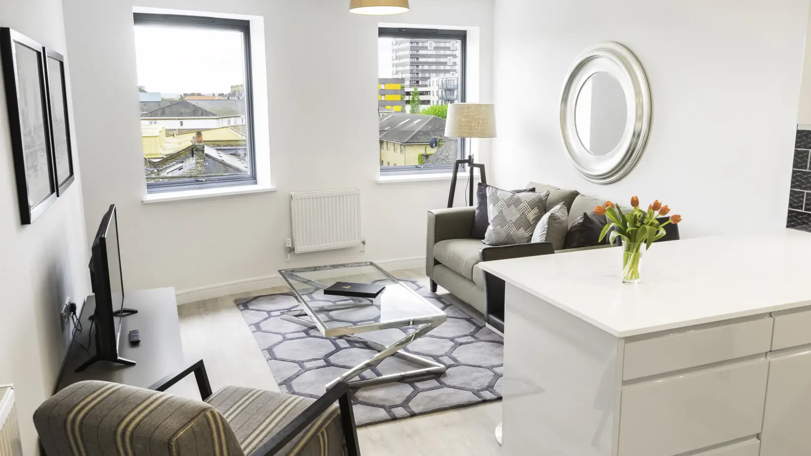 Flat Commercial Road in Greater London