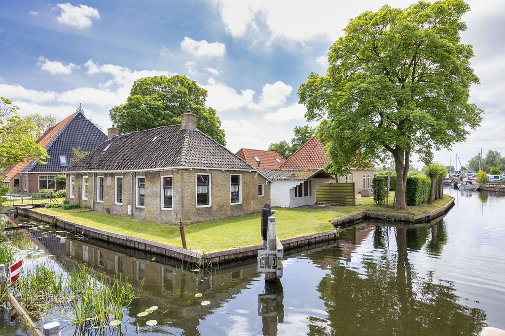 Huis Noardein 10 in Oppenhuizen