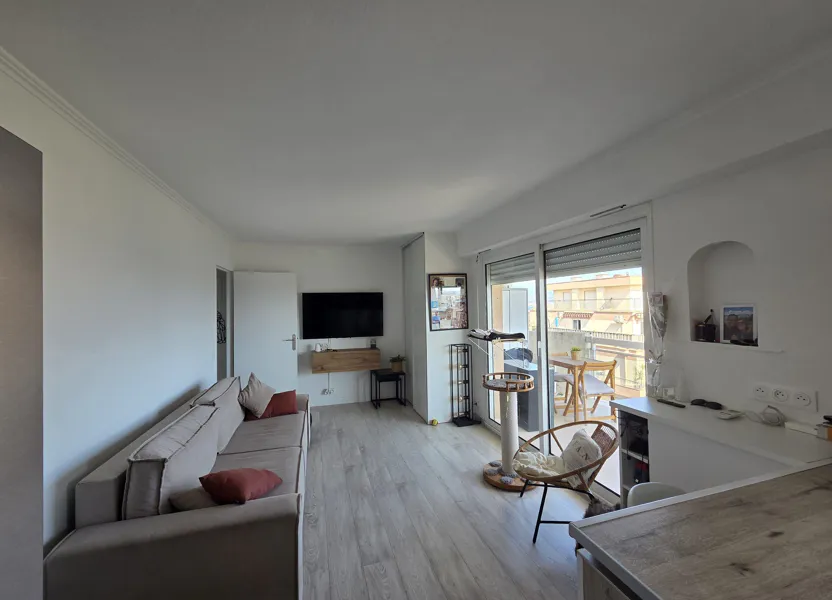 Flat Rue Maréchal Bugeaud in Nice