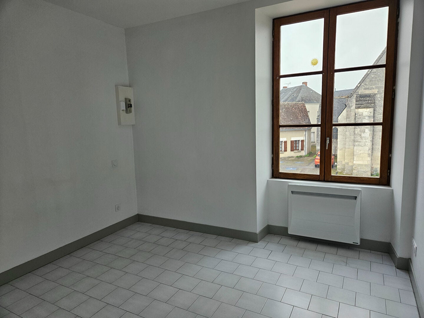 Appartement Rue Alfred De Vigny à Esves-le-Moutier