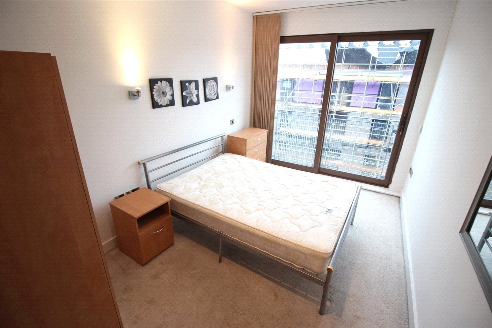 Flat Isaac Way in Manchester