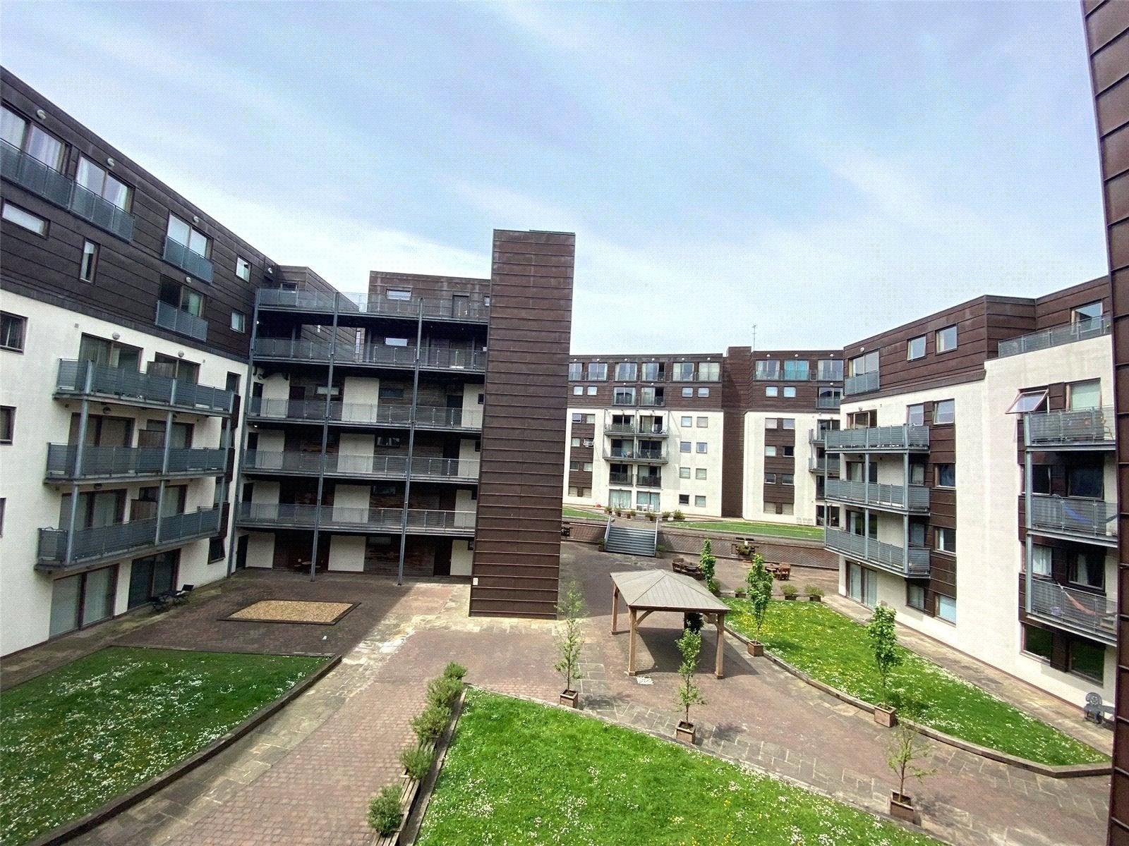 Flat Isaac Way in Manchester
