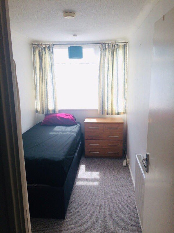 Room Durham Way in Breckland District