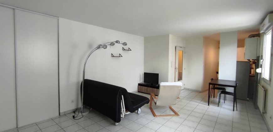 Flat Petite Rue de la Viabert in Lyon