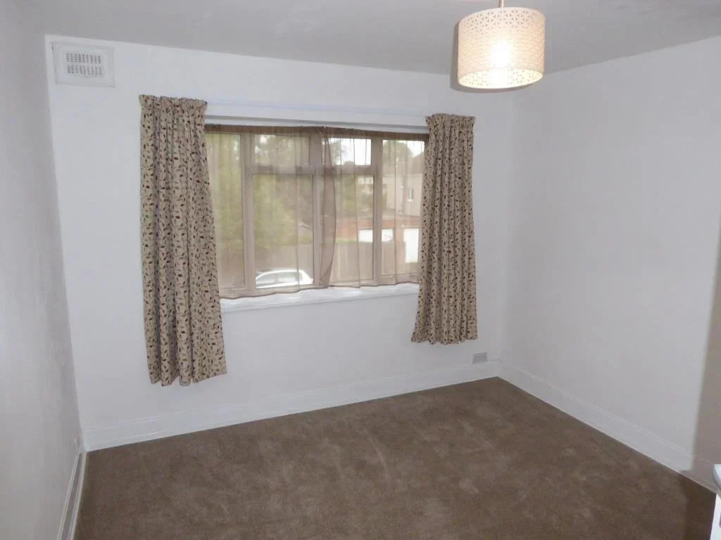 Flat Kingston Road in Borough of Spelthorne