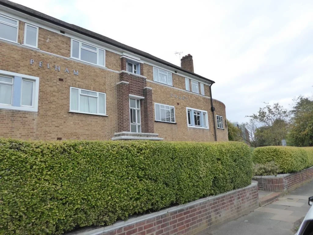 Flat Kingston Road in Borough of Spelthorne