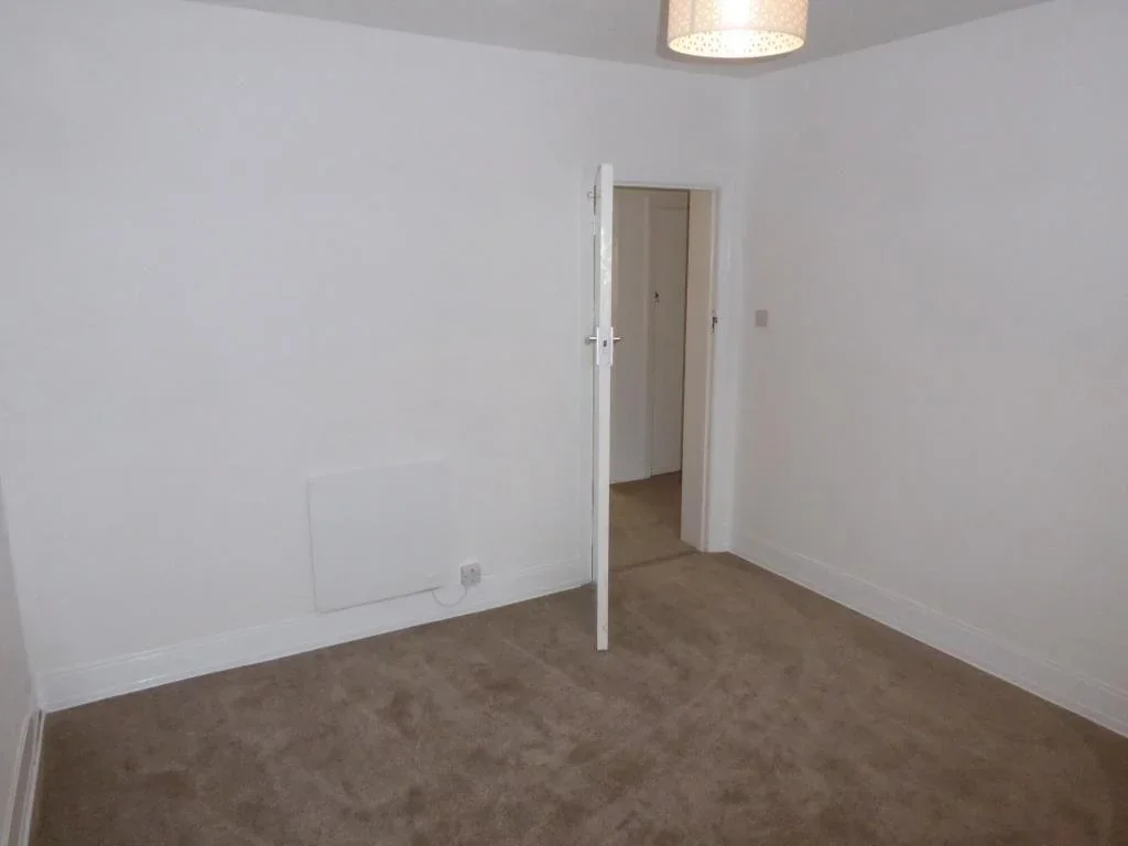 Flat Kingston Road in Borough of Spelthorne