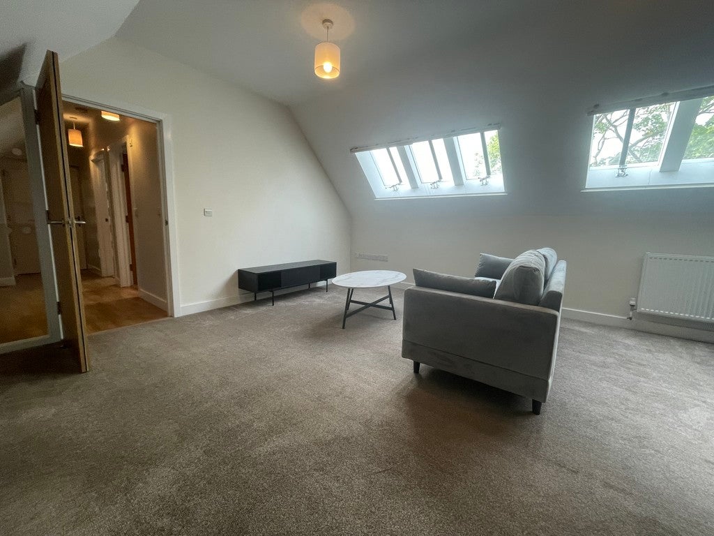 Flat Hudson Close in Cambridge