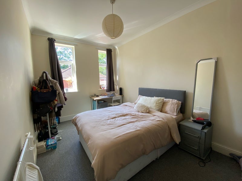 Room Ballbrook Avenue in Manchester