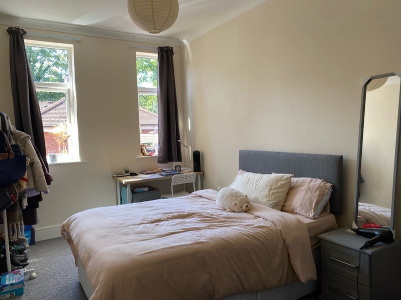 Room Ballbrook Avenue in Manchester