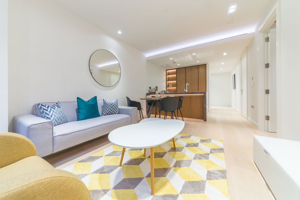 Flat Portugal Street in City of Westminster