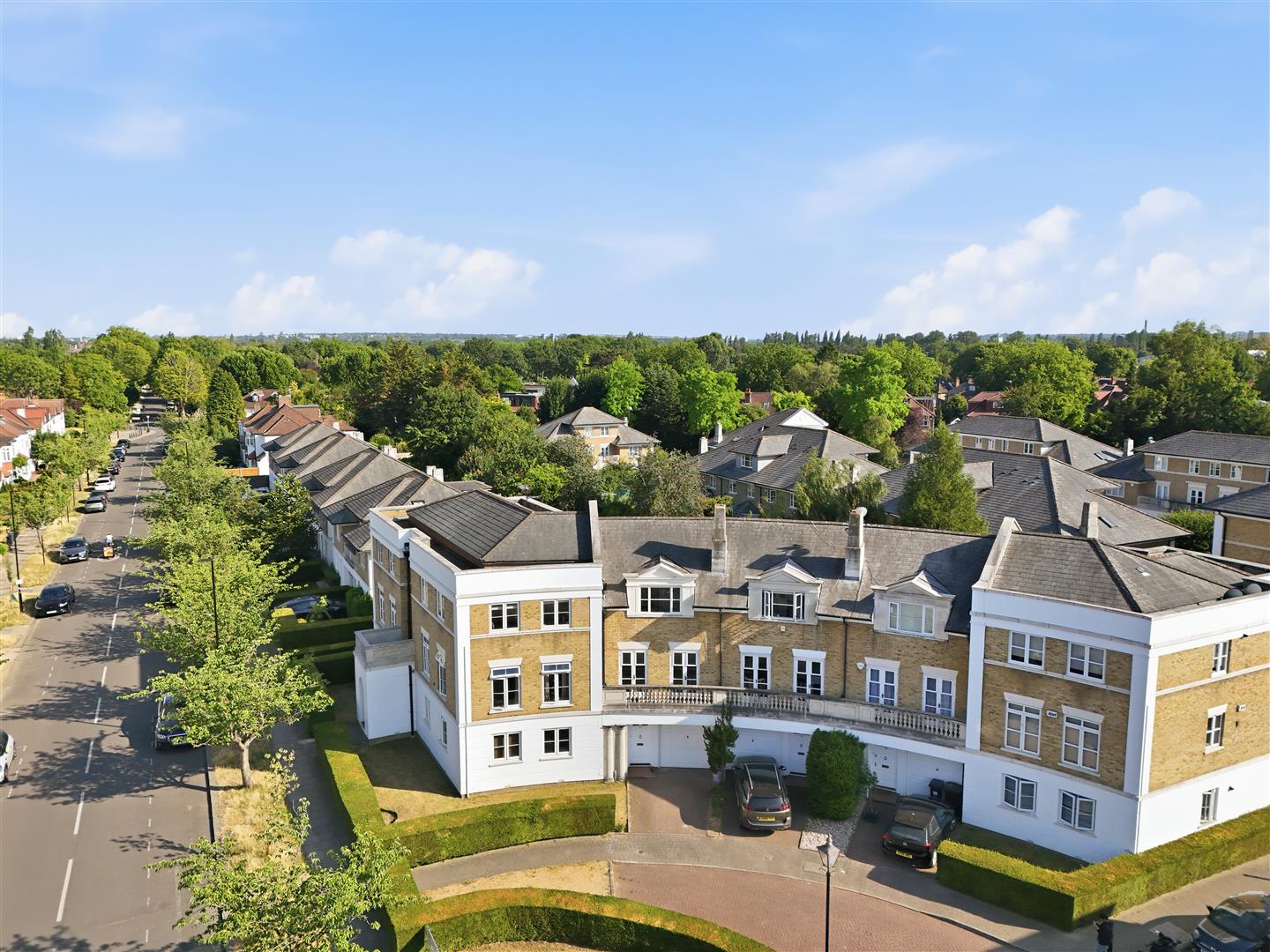 House Fitzroy Crescent in Greater London