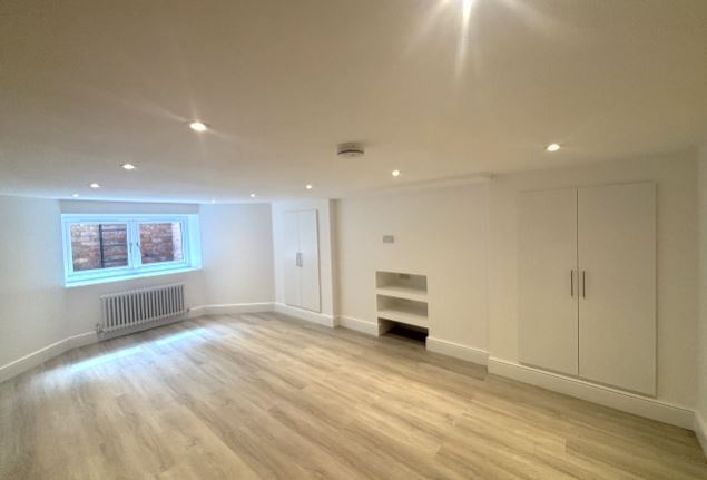 Flat Beauchamp Avenue in Royal Leamington Spa