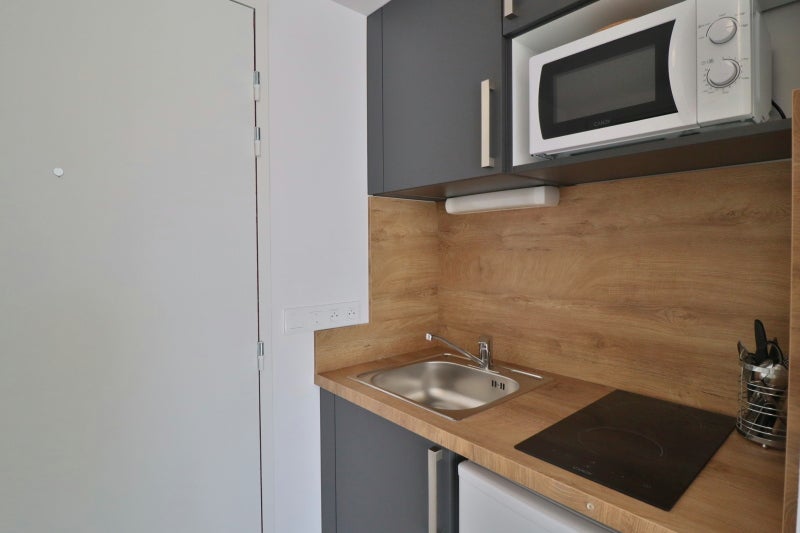 Room Avenue Anatole France in Troyes